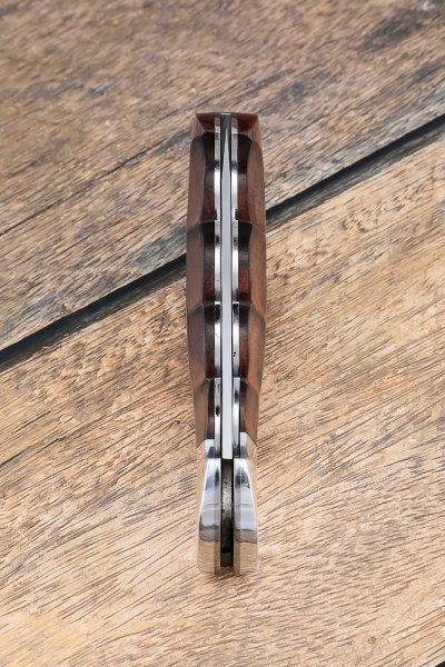 Складной нож 