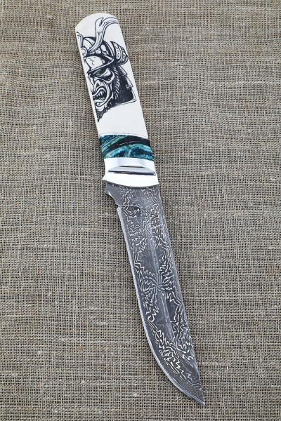 Нож Боец дамаск торцевой зуб мамонта, бивень моржа, авторский рисунок, серебро