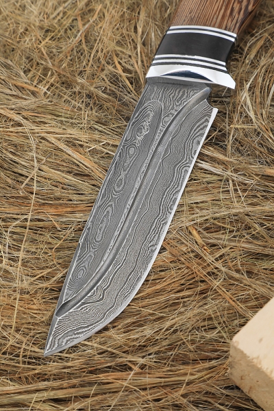 Knife Wanderer Damascus Dola handle acrylic black and wenge