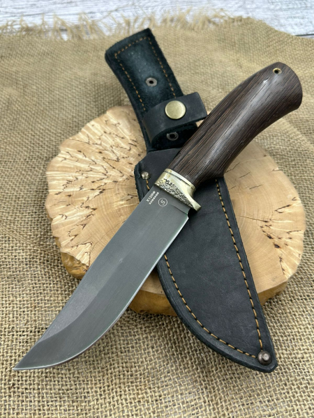 Нож "Охотник" сталь х12мф с гравировкой волка, рукоять венге