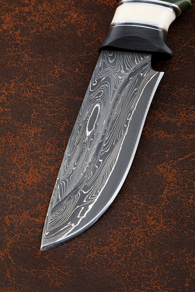 Hunting knife Damascus laminated with carbon fiber walrus tusk Karelian birch green