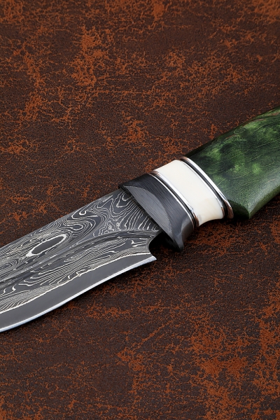 Hunting knife Damascus laminated with carbon fiber walrus tusk Karelian birch green