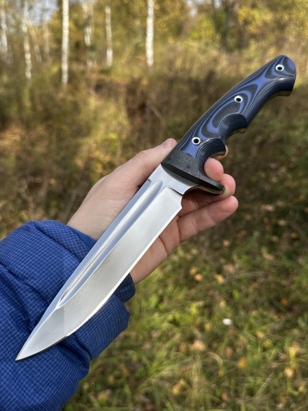 Нож "Хищник" цельнометаллический сталь 95х18, накладки карбон и G10