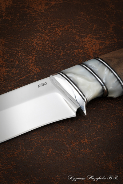 Нож Оса сталь N690 карельская береза коричневая акрил белый 