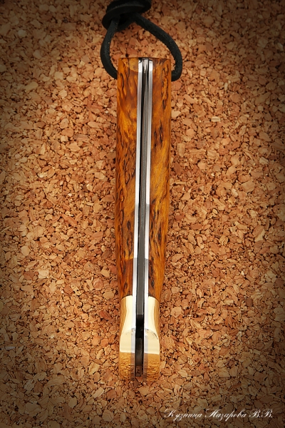 Folding knife Taiga steel Wootz steel lining stabilized Karelian birch (amber)